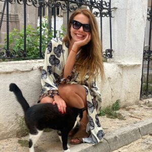 Selen Soyder Instagram - Iyi bayramlar😻 meoow😻