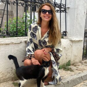 Selen Soyder Instagram - Iyi bayramlar😻 meoow😻