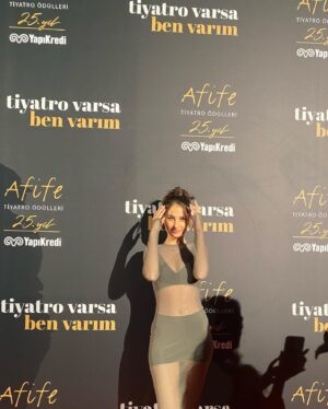 Selin Dumlugöl Instagram - #afifejaletiyatroödülleri ✨