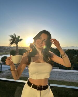 Selin Türkmen Instagram - sun may shine