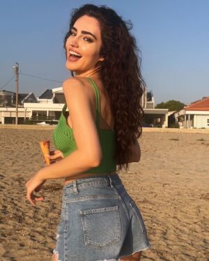 Selin Genç Thumbnail - 24.6K Likes - Top Liked Instagram Posts and Photos
