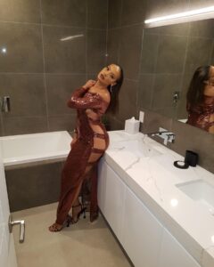 Actress Selita Ebanks HD Instagram Photos and Wallpapers April 2021