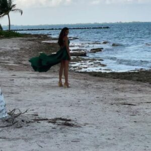 Selita Ebanks Instagram - GRAND CAYMAN: Secrets in Paradise 🌴 🇰🇾 BTS at our cast photo shoot. Watch on @freeform @hulu