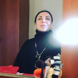 Sema Keçik Instagram - Kulis halleri işte…sevgiyle bakılınca🦋🐞❤️makyaj öncesi bakışı🙃😘
#tiyatro #tiyatroiyileştirir
#stage #bühne #lifestyle 
#theatre #oyun #oyuncu #schauspielerin