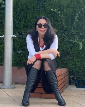 Sema Keçik Instagram - 🦋❤️🐞
Cevap veriyorum zamanla her şey  geçer diyen akıllılara ;geçen tek şey zamandır anlayan ,anlatsın anlamayanlara.CemalSüreya❤️
#hayatakarken #lifestyle #life
Foto @oyku_korkmaz__