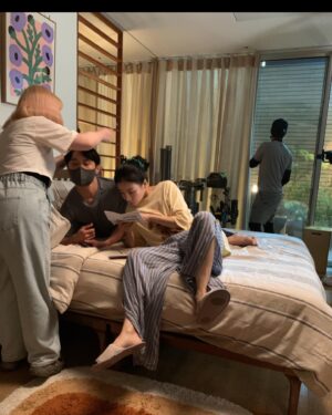 Seo Ye-hwa Instagram - #티스테이션 #안군과 장씨
너무 웃다가 체력 다 씀🤌