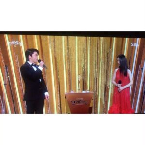 Seo Ye-hwa Instagram - #음문석 최고
오빠한테 상받은거같애
너무너무 고마워
근데 좀 멋있어서 거리감 느껴져
@monsterz_sic