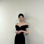 Seo Ji-hye Instagram - 🍀 오르락 내리락 우왕좌왕한 하루하루를 보내고 있지만 결국 진심으로 손을 내밀어 주는 사람들에게 감사하게 되는 날들을 보내고 있다. 앞으로도 계속해서 넘어지는 삶을 살겠지만 이제는 도망가거나 피하지 않고 온 마음을 다해 마주보며 걸어가기를 새해 계기 삼아 다시 한번 다짐해본다. 올해도 열심히💪🏻✨❤️‍🔥💕