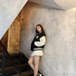 Seo Yu-na Instagram - #유료광고 이제 가을 🍂 , #바시티자켓 #청키라이너 조합으로 뽀인트🤎🫧 #MLBKOREA #MLBMEGACREW #MLBCREW #MLB바시티 #MLB바시티자켓 #MLB신발 #MLB청키라이너
