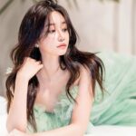 Seo Yu-na Instagram - _ 사랑이 넘쳤던 가봉스냅 🩵, 👗 @kaylabennet_official @xee_ex 📸 @leekyungho_photograph 💇🏼‍♀️ @raffine_sera 🌸 @garden__a 🫶 @wedding.yuzu