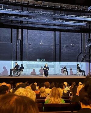 Sepideh Moafi Instagram - Heart is full after a weekend spent with inspiring minds, beautiful hearts & powerful art. I had the privilege of speaking on a @waterwelltheater panel w/indefatigable artists/activists @nazaninboniadi & @arianmoayed about Iran & how art plays a vital role in resistance & revolution. We then got to see the incredible company of @adollshousebway led by @jessicachastain & our very own @arianmoayed in a captivating, beautifully hauntingly rendition of the classic Henrik Ibsen play, A Doll’s House. I studied this play in depth for an entire quarter during my MFA studies & yet I somehow felt as though I was seeing it for the first time thanks to masterful performances, an absolutely brilliant adaptation by the enduringly brilliant Amy Hertzog under the original, inspiring direction of one of a kind visionary, Jamie Lloyd. 
Nora’s journey in finding her purpose to fight for freedom & equality is a fight that far too many women today & throughout history know all too well. This play/adaptation is an homage to women all over the world, especially the brave lionesses fighting for freedom in Iran, Afghanistan, Saudi Arabia & beyond. ❤️‍🔥

زن زندگی آزادی
Woman Life Freedom. 
💚🤍❤️