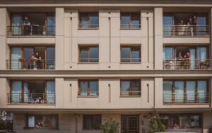 Seray Gözler Instagram - Komşumuz Gulşen Yılmaz'ın objektifinden apartmanımız ve komşularımız...Besiktas