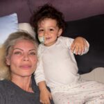 Seray Sever Instagram - Tam 2 sene önce bugün doğmuş aşklarım❤️🧿🙏🤲 @sofiaalyasunbul iyi ki de Allahım dualarımızı kabul etmiş ve mucize bebeklerimizi göndermiş. Evlilik yıldönümümüzde gelmeyi seçtiler❤️en güzel hediyelerim, hayatımdaki miladım anneliğim… çok büyük aşk, özveri,endişe yumağıymış annelik… Allahım sizleri bize,bizi de sizlere bağışlasın benim güzel yavrularım. Yolunuz, bahtınız açık olsun ,kalbiniz ve çevreniz hep sevgiyle dolsun🤲Rabbim tüm evlatlarımızı korusun🙏 #happybirthday #mytwins #maşallahsübhanallah #aşk #love #family #sofiaalyasünbül #iyikidoğdunuz