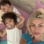 Seray Sever Instagram - Aşk bunlar aşk🥰♾️🙏🤲❤️🤩😍🧿 @sofiaalyasunbul doğru düzgün tek kare fotoğraf çekemiyorum 😃minnoşlar tam koç burcu kızları oldular😂 #twins #sisters #love #sofiaalyasünbül