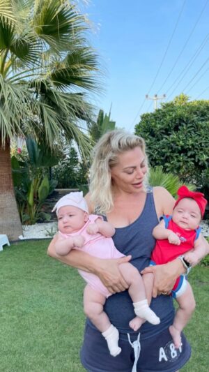 Seray Sever Instagram - Aşklarım Alya🌸Sofia 🧿