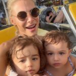Seray Sever Instagram - Aşklarım 🧿🥰♾️❤️🥰🧿🙏♾️ @sofiaalyasunbul #twins #love #maşallah