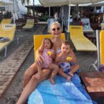 Seray Sever Instagram - Aşklarım 🧿🥰♾️❤️🥰🧿🙏♾️ @sofiaalyasunbul #twins #love #maşallah