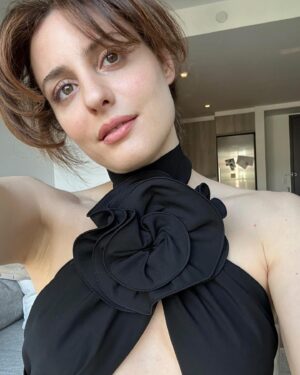 Seren Şirince Instagram - Hi selfie