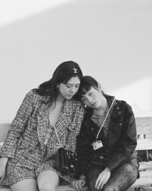 Serena Motola Instagram - CHANEL 

with kurumi🤍

オートクチュールのショーが今夜22:00〜　公開だっ🐎　たのしみ！

@chanelofficial 
#chanelhautecouture 

📸　@kurumixo_  and @himimojo thank you!