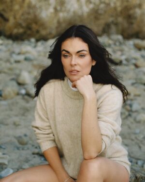 Serinda Swan Instagram - On film w @aruti.ramela ❤️