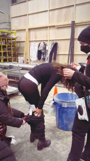 Serinda Swan Instagram - REACHER BTS- just found this video of the process of taping hotshots to my warm up leggings that are inside my jeans. This is how cold it was shooting the last few episodes. Thank you to the entire Wardrobe department for having our back, literally, all parts of it!!! It’s not always glamorous but it is a lot of fun. 

#reacher @reacherprimevideo @primevideo #dixon #toronto