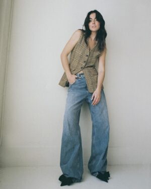 Serinda Swan Instagram - Play•in 

Film by @lizrosa & hair/mua @missdinh