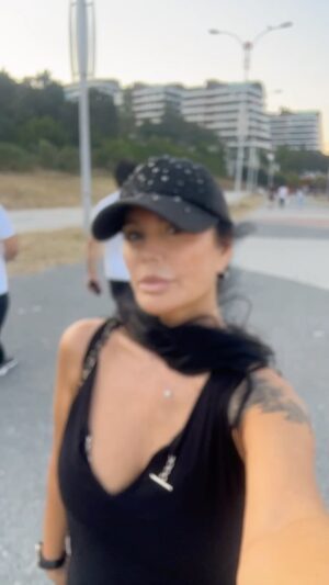 Serpil Çakmaklı Instagram - Herkese iyi akşamlar arkadaşlar  son paylaşımımdan sonra  evden ayrıldığım için mesajlarınıza ara vermek zorunda kaldım sizlere özel bir sesli mesajımla özürlerimi dileyen  çekim gerçekleştirmek istedim zira hepiniz benim kıymetlilerimsiniz @superzeyno #serpilçakmaklı #iyiakşamlar  #mutluluk #mutlu #spor #istanbul #izmir #eskişehir#mutlupazarlar #viralreels