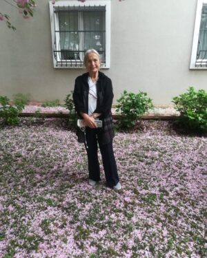 Serpil Tamur Instagram - Bizim bahçede ilk bahar çok güzel