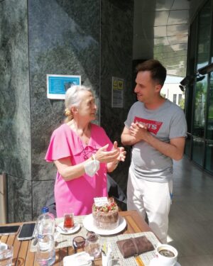 Serpil Tamur Instagram - Harun ve ekip arkadaşlarımla doğum günümü kutladım  @erkanbekts @umitbestekargin