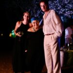 Serra Yılmaz Instagram - Cunda’da son derece keyifli bir geceden… Anda kal dediler biz de kaldık! 😂 #DurveAndaKal #CumaGibiÇarşamba @trata.ayvalik #davet 🇮🇹 Una serata di grande piacere a Cunda sull’Egeo. Viviamo l’istante.