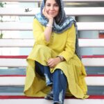 Setare Eskandari Instagram - مانای من کجای اسمان ِبهار راه گم کردی من تیر با باور ِتو در کمان کردم انقدر که مرزی نبود رها ، چونان پرنده ای در خیال ِشکوفه و بوی یاس پیدا نمیشوم در تو ، گم شدم من در تاریکی ِهراس حتی اگر بایستد زمان ، باز از هم گم شدیم ماه پشتِ ابر پنهان شده روزگار چرخیده اسمان ِپاییز باران را دریغ میکند.. 🍂🍂🍂 پ ، ن ؛پاییز نود و هشت ماند سایه اش بر سر من @soroushmn_ ثبت لحظه: