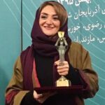 Setare Eskandari Instagram - سارا جانم خواهرجان .. مبارك باشد تنديس ساليان كار و كوشش و خلاقيتت بر صحنه تئاتر .. دستانت را به مهر مى فشرم كه خالق شخصيت ها شدند بر صحنه .. بودنت ، ماندنت . افتخار ماست