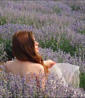 Sevil Uyar Instagram - Lavanta miss💜🪻