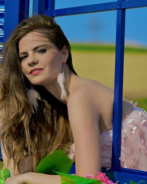 Sevil Uyar Instagram - 💜💙Hayata hangi pencereden bakıyorsun?