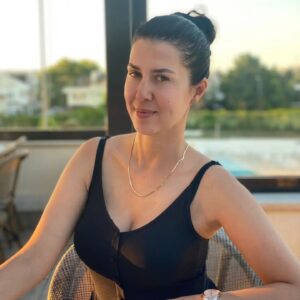 Actress Sevinç Gürşen Kıranlı HD Instagram Photos and Wallpapers May 2023