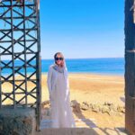 Shadi Mokhtari Instagram - • […] But Keep Me There! ✨🏝️🐚🌊
