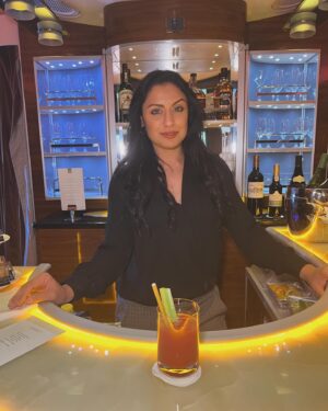 Shafina Shah Instagram - Editing because insta didn’t know this is a non alcoholic drink, is that reason for the risk of this post? #gotawarning 🤷🏻‍♀️

I couldn’t decide on which pic to post so here’s as many as I could ☺️. This was a fun experience at the Business Class Lounge upstairs on the ✈️ with the @emirates crew. Great conversations. ❤️🙏🏽 Thank you 🫶🏽🫶🏽🫶🏽😌

Truly grateful for the people we get to meet along our travels. Alhamdulillah for all the blessings. Trust me life wasn’t always this way and I know it won’t always be. I know it’s nothing if I compare this to someone else who’s “got it better”

There will always be struggle in life. They help us appreciate the good times even more so.
No one’s life is perfect, it’s about choosing to make the most of it all. 

I spent so much time stressing in the past, worried about all sorts.
I’ve learned to let go of that and just be. Be myself, and let life be. We can’t be everywhere, we just have to make choices and decisions and be good with the ones we make. 

It’s always helpful to get the guidance from your creator. Ask to be helped to make the better decision. 
Have a sense of direction and just go with it.
Get clearer on who you are. 

It will be bumpy ride, but it will also get better InshaAllah. 
A reminder let’s not compare where we are now to someone else who’s again “got it better”
Everyone has their timing. ❤️🙏🏽 

The secret is to never give up, always be grateful for where you are (because someone has it worse than you) we are all blessed some way and always have faith, hope Alhamdulillah for everything 🙏🏽❤️x

I know, this was just a post about the virgin Bloody Mary 🍸 …
And then my thoughts came out 🙏🏽 it happens, it’s part of me and I love this part when I get to speak how I am truly feeling in that moment and not having to try to be anything else except me. 
.
.
If you got this far, thank you for reading.  Sending love and positive vibes 🫶🏽🫰🏽
.
.
.
#shafinashah #shafinapatelshah #missmissions #beyourself #emirates #businessclasslounge #businessclassflyer #businessclass #virginmary #bloodymary #tomatojuice🍅 #beautyqueen #dubai #cambodiatravel #motivationalspeaker #bereal #itsmyinstagram