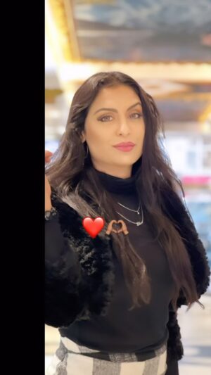 Shafina Shah Instagram - Those lyrics though ❤️🫶🏽🙏🏽
.
.
.
#shafinashah #animal #love #shafinapatelshah #hopelessromantic #libralove