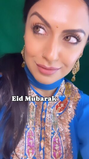 Shafina Shah Instagram - Eid Mubarak from me to you 💙🙏🏽🤲🏽.
.
.
Alhamdulillah for everything. We are so lucky, so blessed, so fortunate compared…🙏🏽

#shafinashah #shafinapatelshah #bollywoodactress #ukactors #desigirl #pathan #gujrati #desigirlswag #blue #suit #eidmubarak2024 #shah #patel #hudabeauty #animalmovieactress #missmissions #vintageclothing