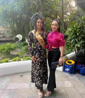 Shafina Shah Instagram - I really enjoyed our visit with @missglobalofficial to the beautiful @nguyenart.gallery 
Wearing designer wear by @chauloan89 

Thank you ❤️🙏🏽
.
.
.

#vietnam🇻🇳 #vietnamtravel #vietnamesegirl #vietnamesedress #missglobal #pakhtoon #shafinashah #misspakistan #shafinapatelshah #desigirl #vietnam #pageantwinner #titleholder #missglobal2023 #pakistanimodel #indianmodel #bollywoodactress #missglobalpakistan #gratitude #motivationalwomen #missmissions #pathan  #misscongeniality #animalactress #hochiminh