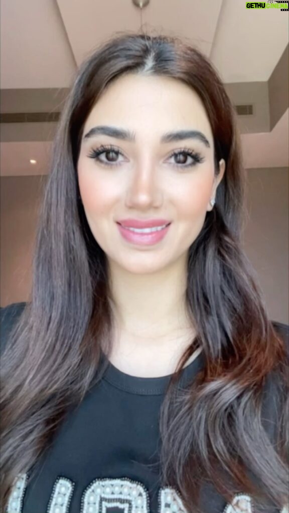 Shahad Hasan Instagram - ومن الحب ماقتل… تعرفون قصة غير هذه عن الجملة؟؟؟