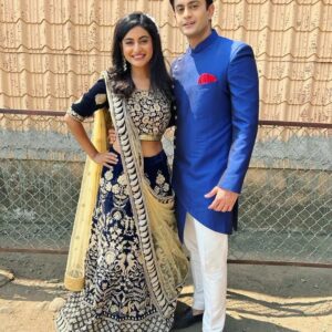 Shaily Priya Instagram - Logon ki demand thi to daalna to tha hi @shailypriya 💙