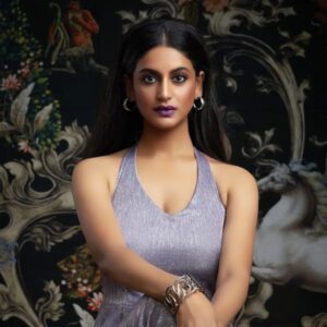 Shaily Priya Instagram - Coffee eyes Lilac lips
Sienna skin Caramel dips

📸@navin.portraits 

#monday #potd #poerty #couplets 
#shailypriya #photoshoot #shailypriyapandey
