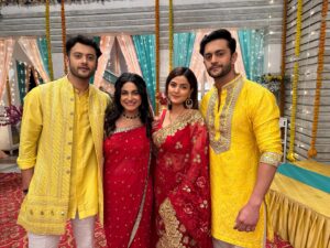 Shaily Priya Instagram - One year to fun , laughter, hardwork and little bit of fights . 
Kismat ki lakiron se completes one year 
@shemarooumang @rstfofficial