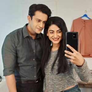 Shaily Priya Instagram - So another selfie streak with sweet and simple Shraddha...gundey nahin bheje hotey to ye hota... 😋 #shraddha #varun #kkls
@shailypriya 

#instagram #instagood #love #like #follow #photography #photooftheday #instadaily #likeforlikes #picoftheday #fashion #instalike #beautiful #bhfyp #followforfollowback #likes #art #photo #me #followme #smile #happy #insta #nature #style #life #lovemyself