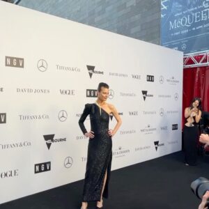 Shalom Harlow Instagram - Thank you @ngvmelbourne for a spectacular evening celebrating the genius of @alexandermcqueen

Lee was a master story teller. And the medium he used to broadcast his messages was clothing. The @ngvmelbourne presents an imaginative offering of the his incredible designs highlighting @alexandermcqueen unparalleled talent 

 #NGVGala 
@TiffanyandCo
@visitmelbourne
@VogueAustralia 

Thank you GLAM
@chantellebaker 
@marieuva 
@emma_kalfus