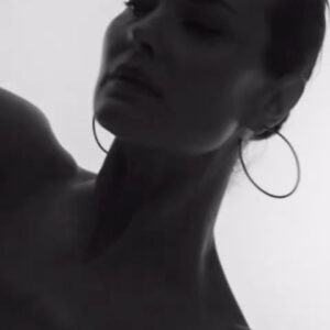 Shalom Harlow Instagram - ✨✨NEW BEGINNINGS ✨✨

I’m happy to report I have a new team to support the Dream

@womenmanagementny 
@women_paris 
@women_milano 

The right representation is crucial 

With Didier Fernandez, Akeem Rasool, and Piero Piazzi’s passion, savvy and taste to navigate the chaos of this industry with, I’m ready for all that comes our way 

Thank you team! I’m so excited for the journey to come. Let’s make some magic!