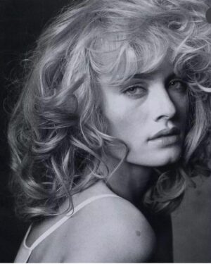 Shalom Harlow Instagram - Happiest Birthday my sweet solid sister @ambervalletta Through sick and sin I love my my monkey twin. You’re my favorite play mate and my always soul mate. I’m yours forever 🫶🏻❤️🫶🏻