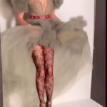 Shalom Harlow Instagram - ⭐️love you’re not alone⭐️ Forgive me ;-) I couldn’t resist one more post @wmag #bts that sweet @cylersays complied @saramoonves @Aaalliata @EugeneSouleiman @JamesKaliardos @YukoTsuchihashi #MichaelThompson Dress @gucci Jewels @cartier #septemberissue