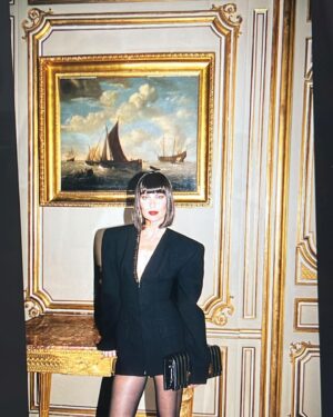 Shalom Harlow Instagram - 🦞 opening act for @schiaparelli SS24 by @danielroseberry 🦞

A sublime presentation by @danielroseberry 
Surreal and restrained.  Thank you for having me and for keeping the tradition of high fashion design alive and thriving. 

I love showing in this way. Small intimate rooms were we can feel the clothes breathe 

stylist @_mariechaix_
casting @piergiorgio
makeup @patmcgrathreal
hair @guidopalau
nails @cam.t.artist
film @titreprovisoire
music @benbrunnemer